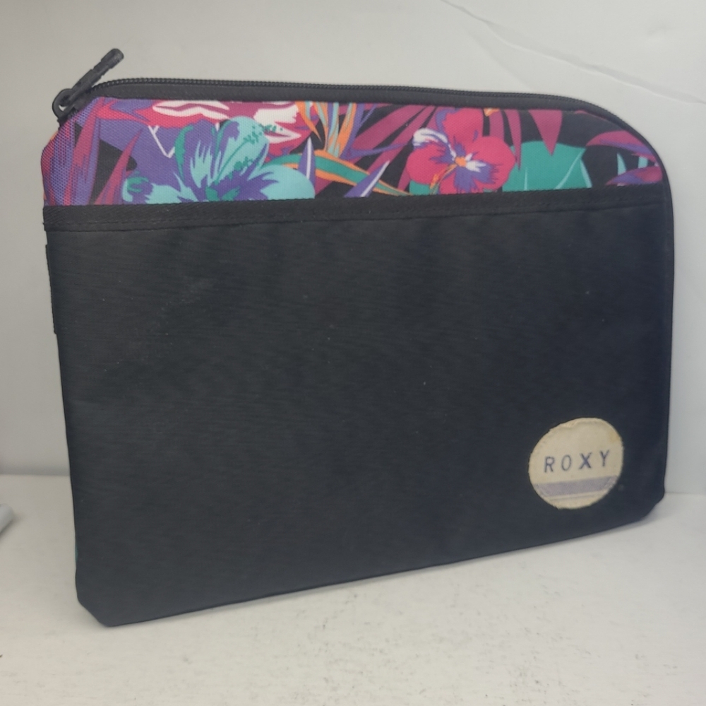 ROXY Ipad / Tablet Zippered Case